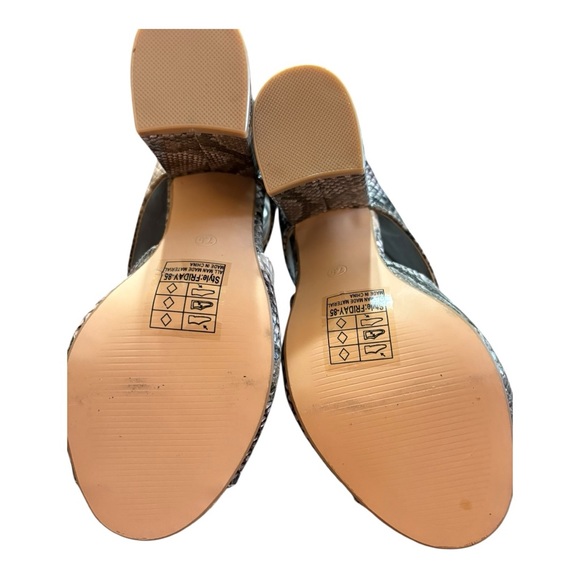 Stylish Faux Snakeskin Open-Toe Heels - Picture 9 of 10